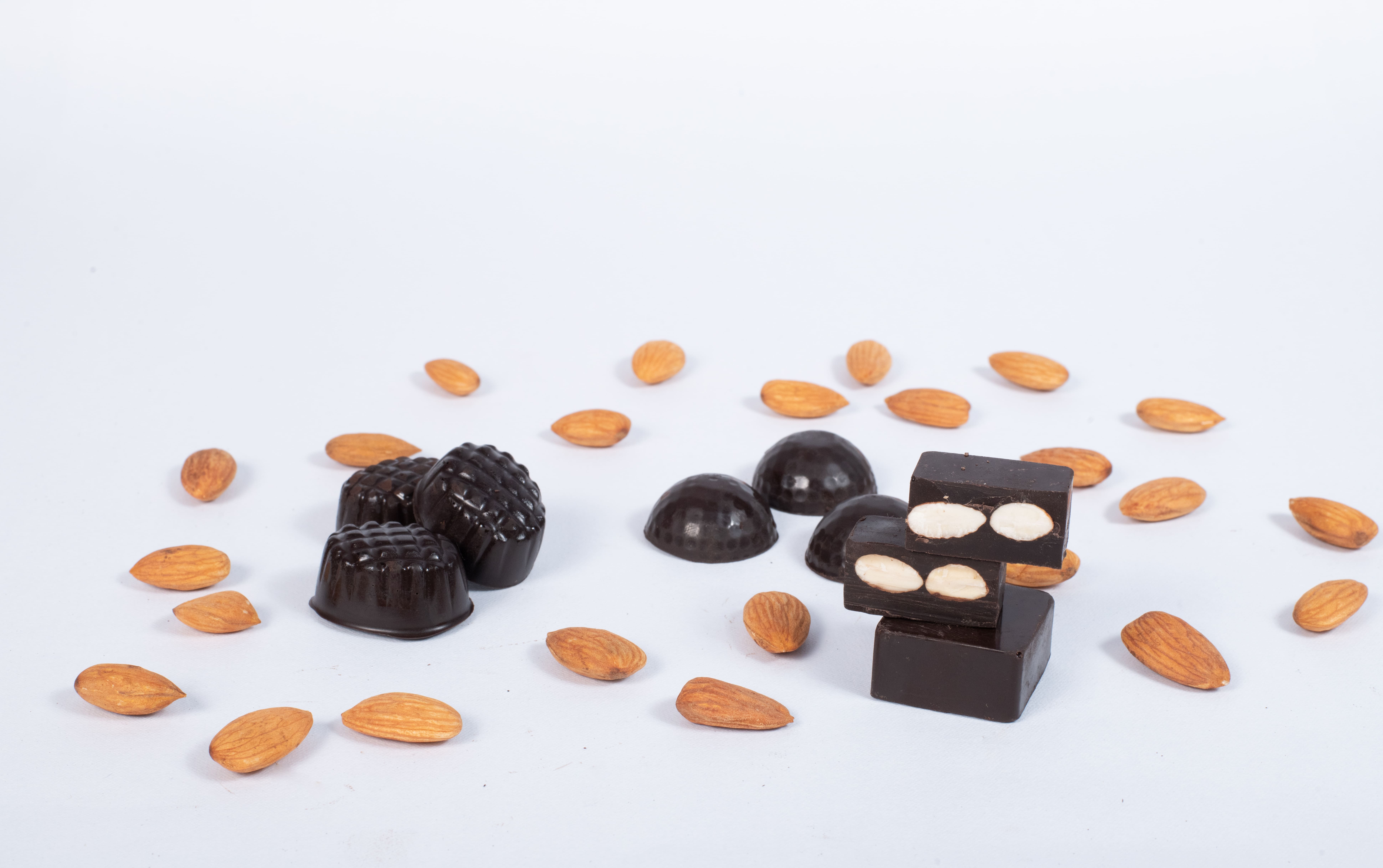 Dark Chocolate – Almond (2)